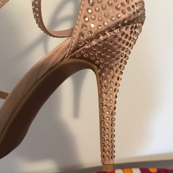 NEW! Le Chateau rhinestone heels ✨ - Picture 6 of 9